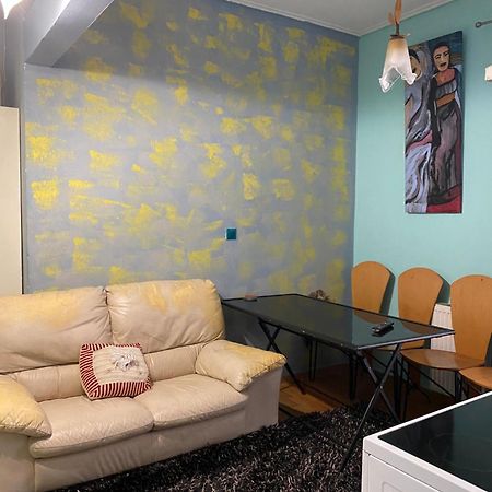 Apartment With Barbecue 1 Km Beach أثينا المظهر الخارجي الصورة