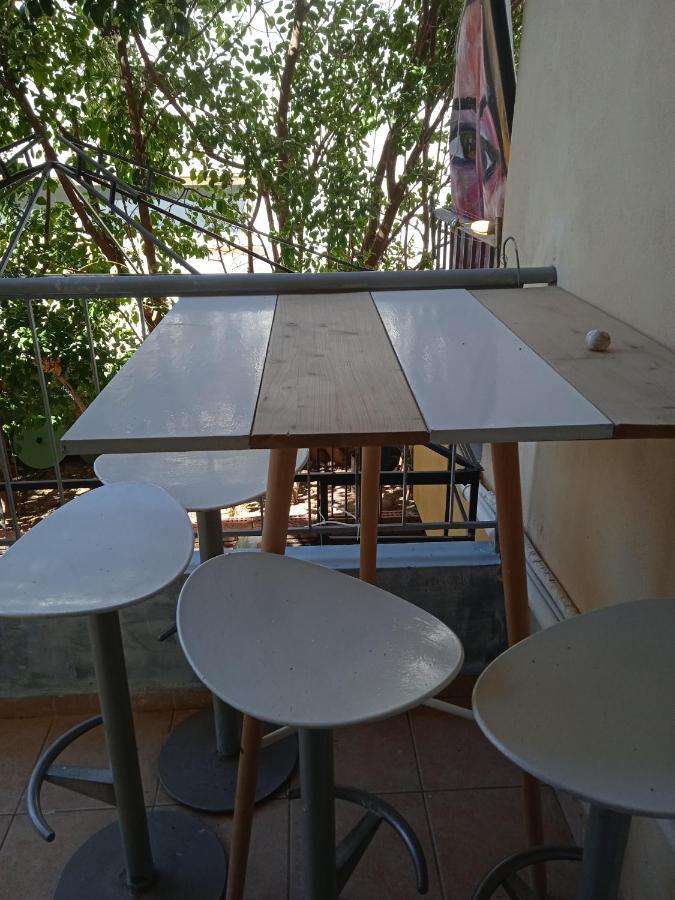 Apartment With Barbecue 1 Km Beach أثينا المظهر الخارجي الصورة