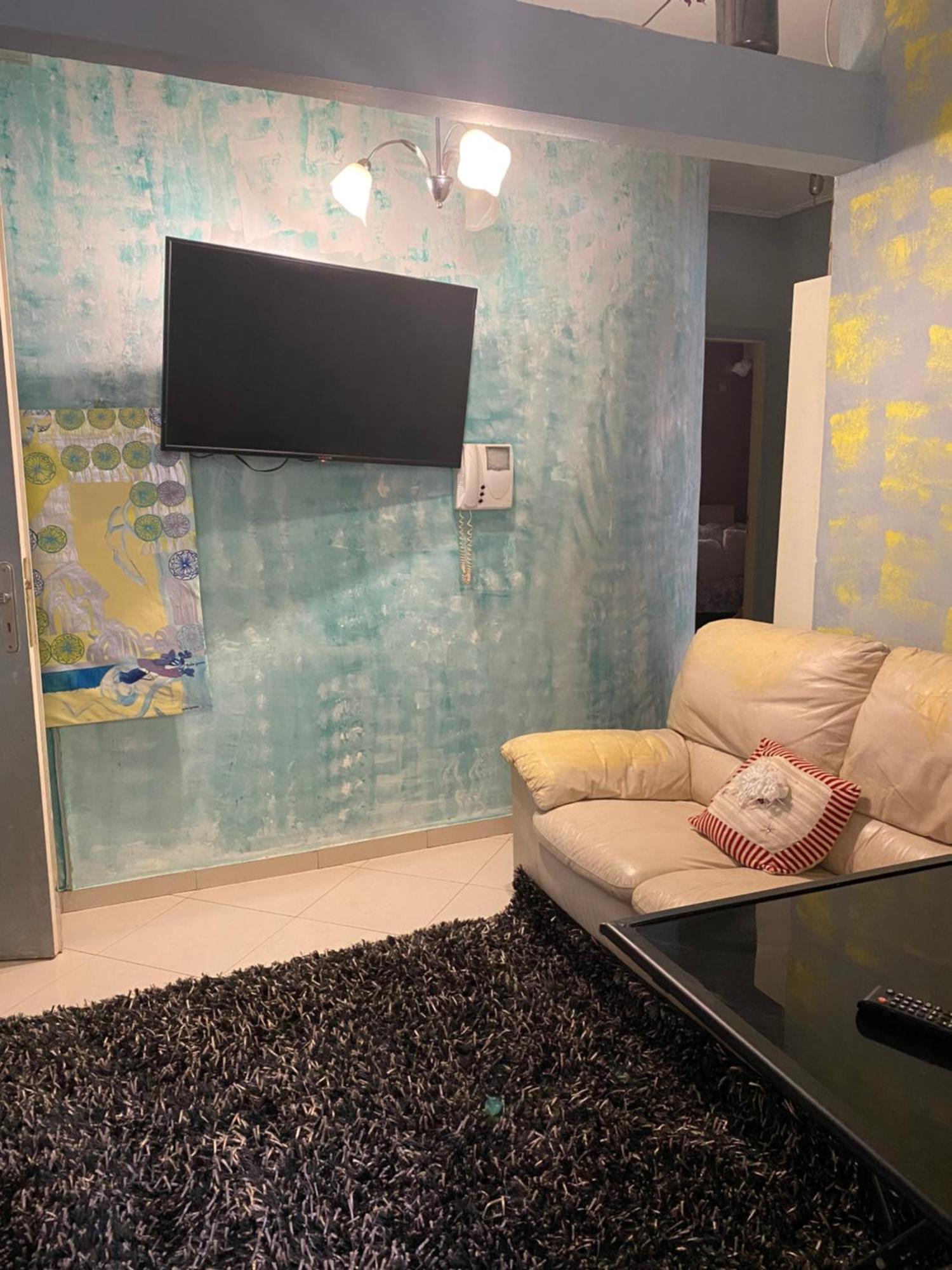 Apartment With Barbecue 1 Km Beach أثينا المظهر الخارجي الصورة